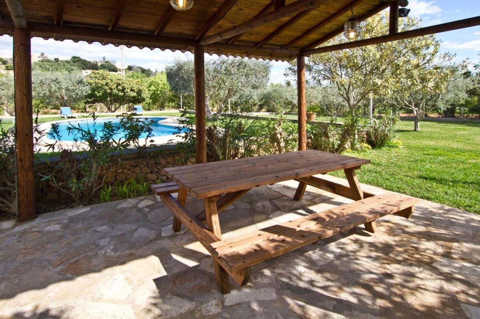 Ferienhaus Rustikale, Klimatisierte Mit Pool Búger