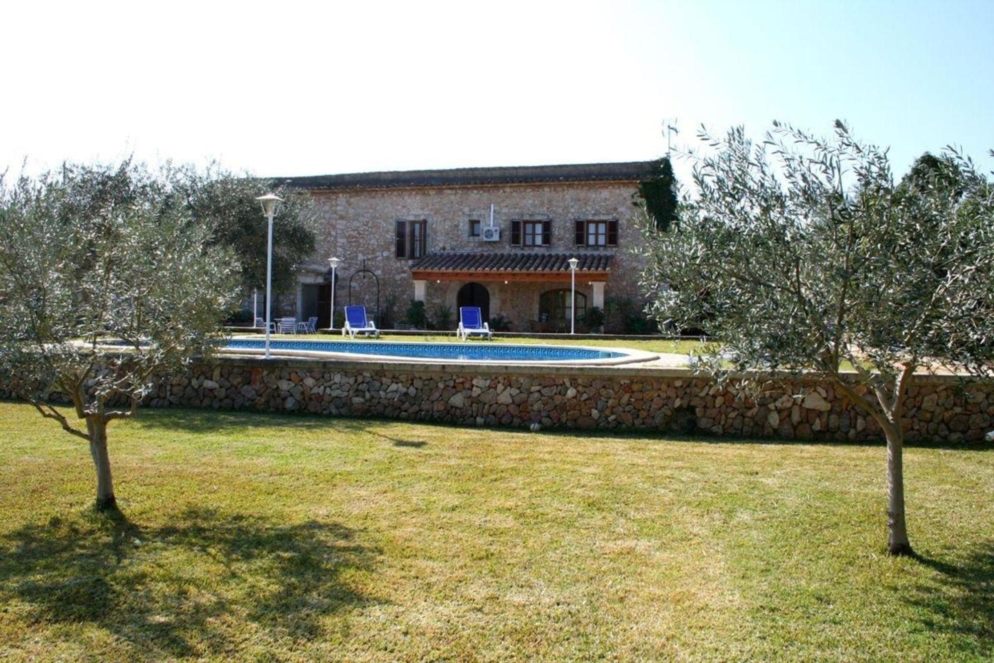 Rustikale, Klimatisierte Mit Pool Búger